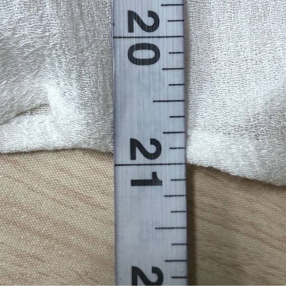 Chloe Oliver The Bungalow Off White One Shoulder Fringe Boho Top NWT - Picture 4 of 5